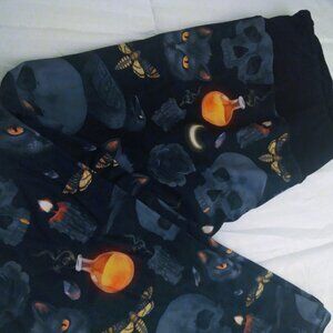 Black cat and skull goth leggings 2xl